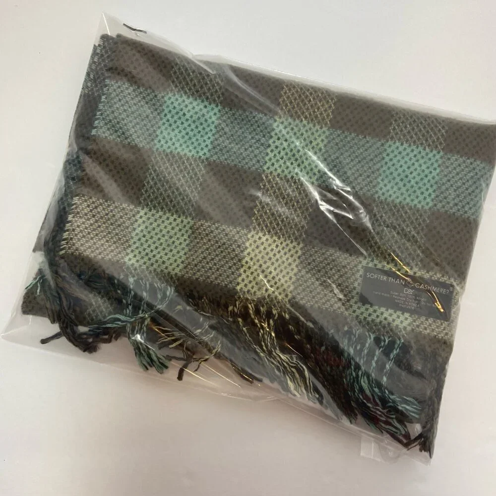 D&Y “Softer Than Cashmere?” Plaid Fringe Scarf – Brown & Teal